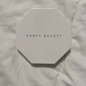 fenty beauty - killawatt foil highlighter duo - sand castle/mint'd mojito